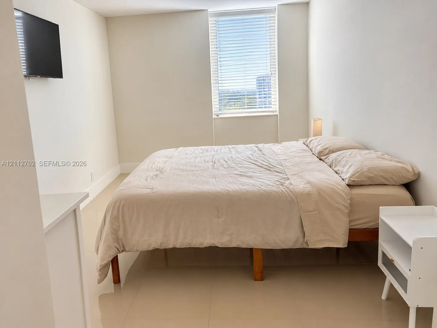 1865 S Ocean Drive #8I