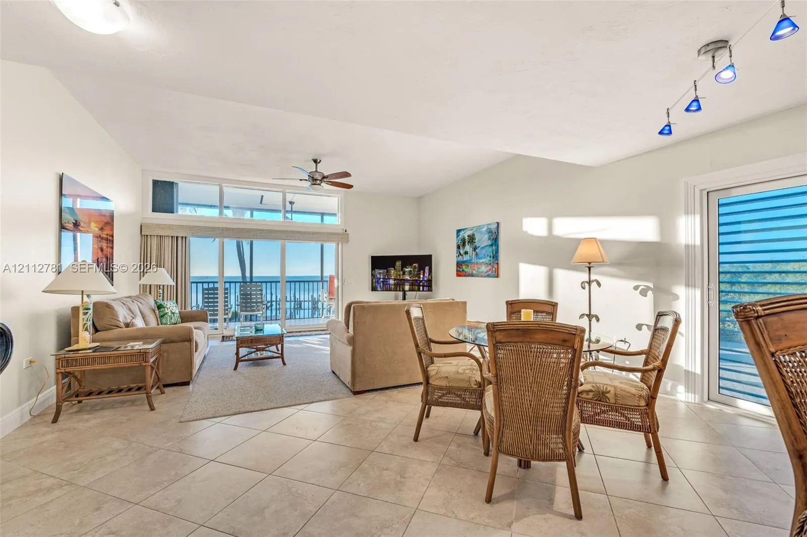 94220 Overseas Highway #1D