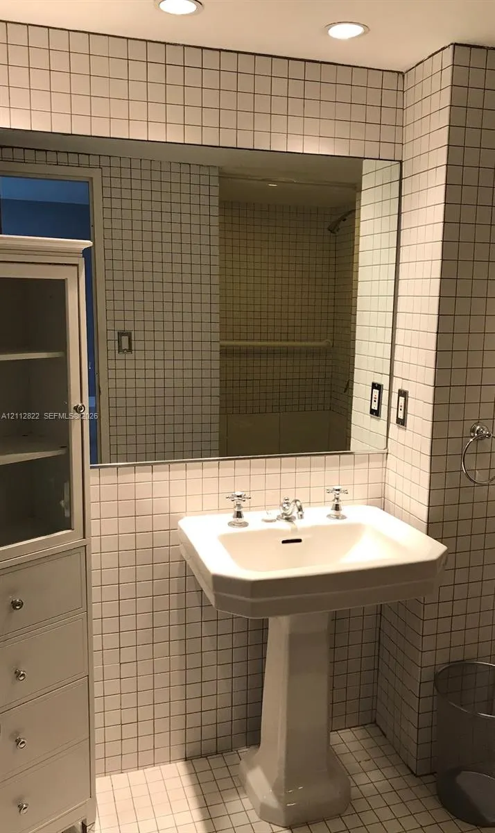 800 West Avenue #523