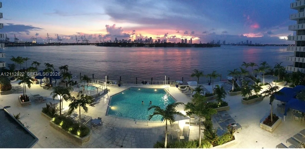 800 West Avenue #523