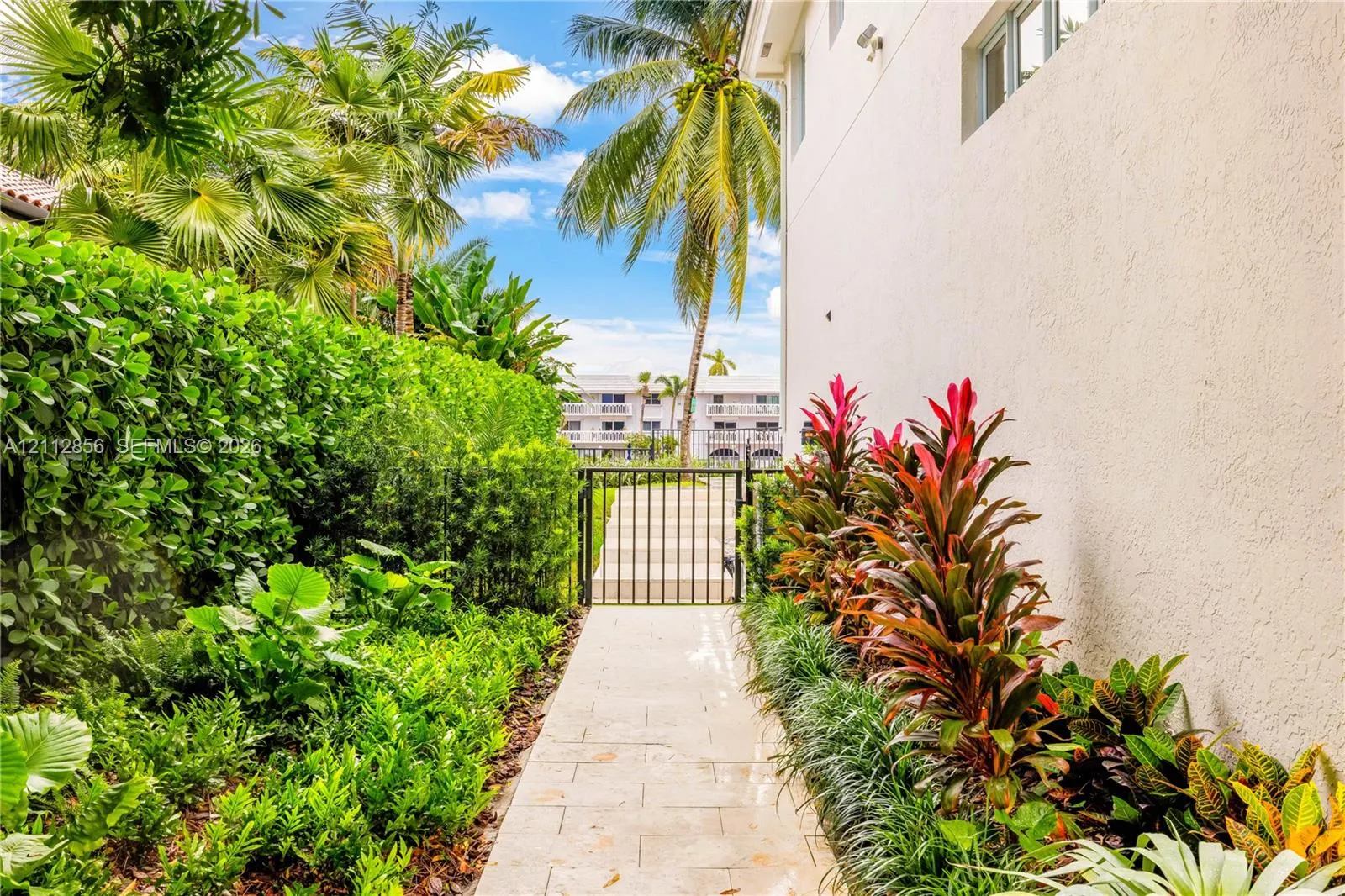 285 Las Brisas Court