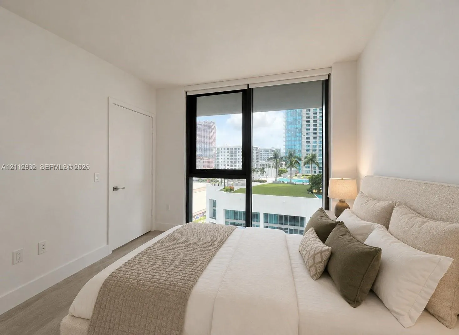121 NE 34th Street #903