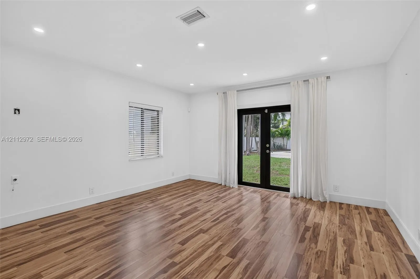 549 NE 12th Avenue #0