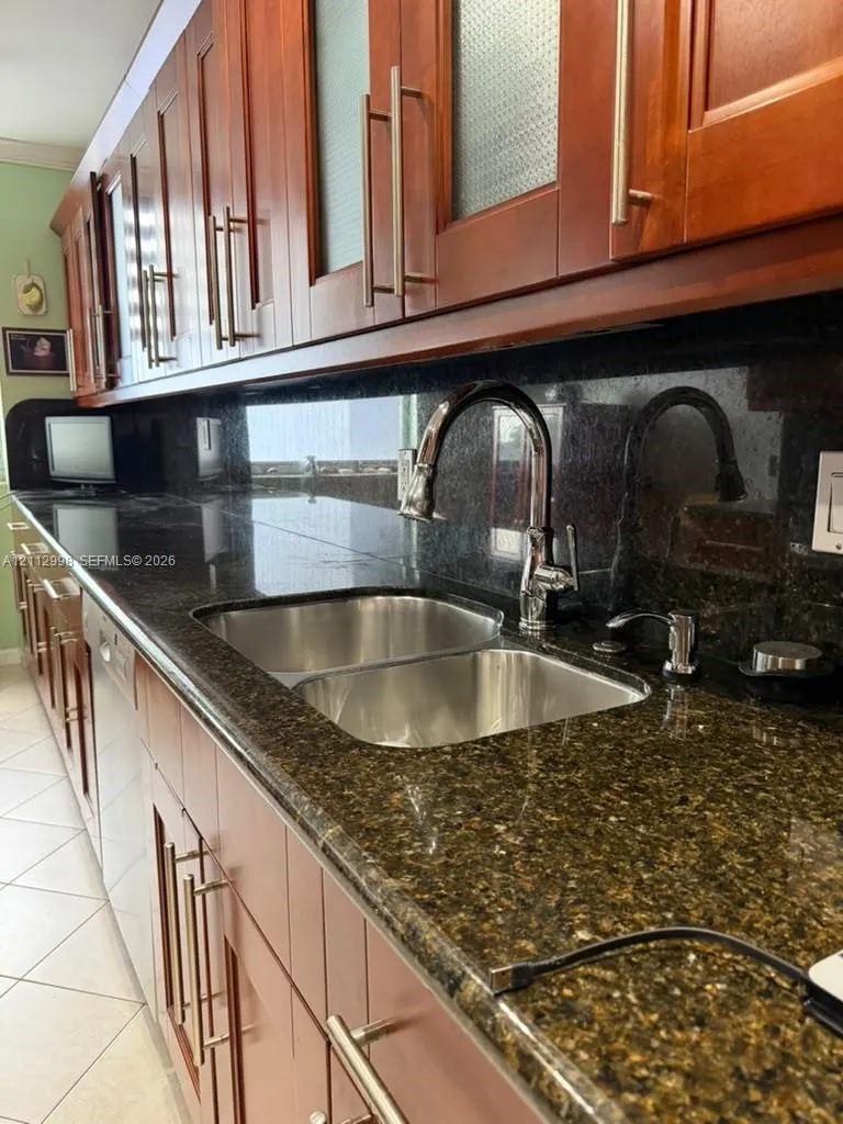 4350 Hillcrest Drive #411