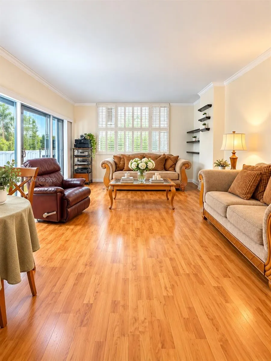 4350 Hillcrest Drive #411