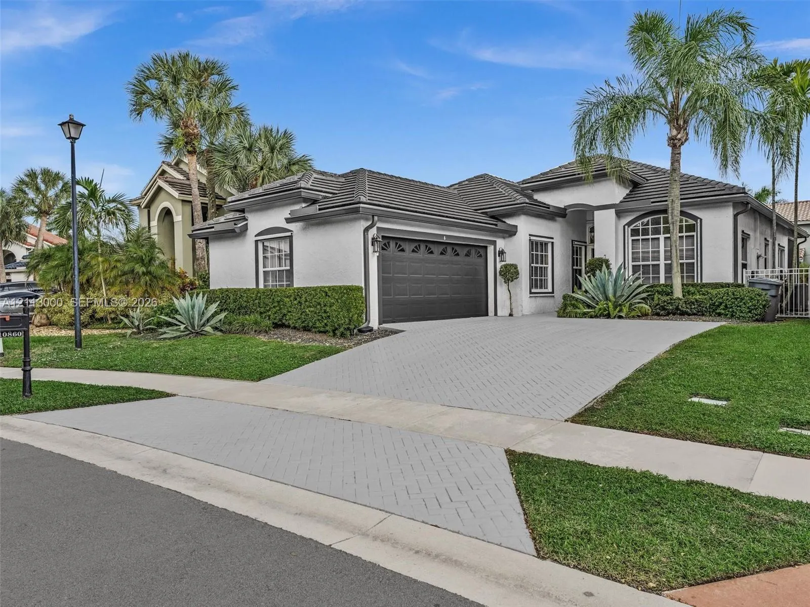 10860 La Salinas Circle