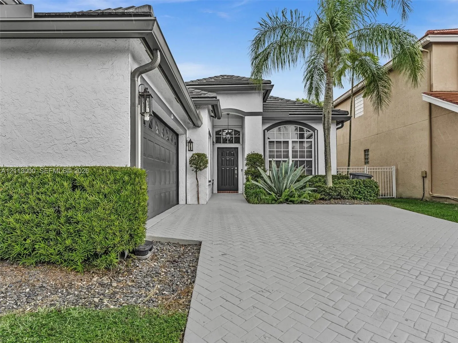 10860 La Salinas Circle