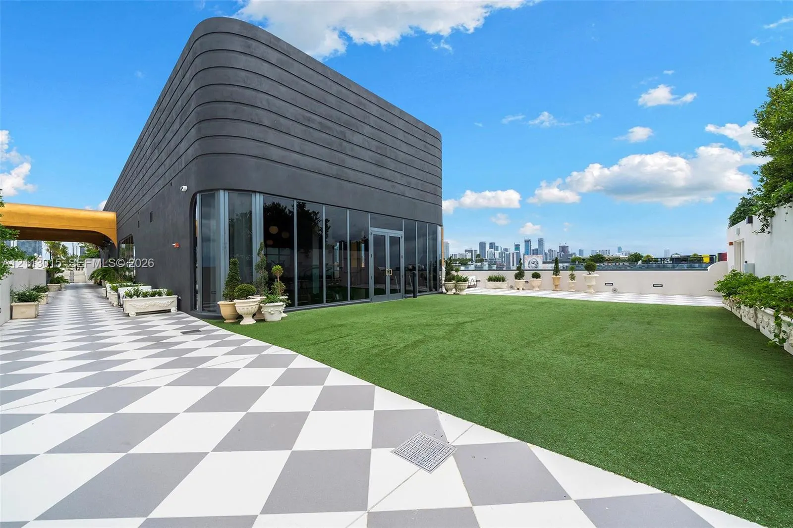 2700 NW 2nd Avenue #504
