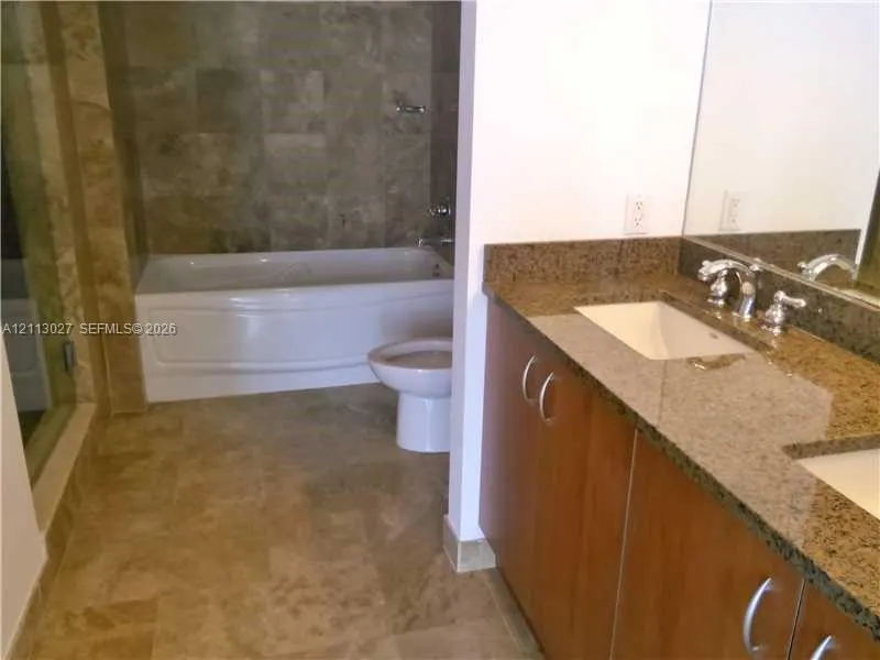 300 S Biscayne Boulevard #2710
