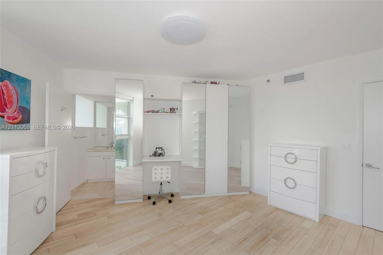 19111 Collins Avenue #1007