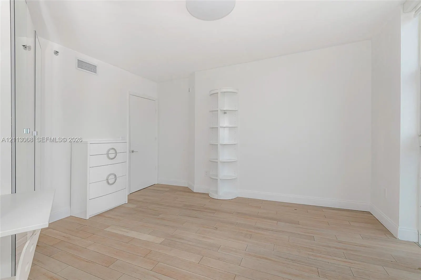 19111 Collins Avenue #1007