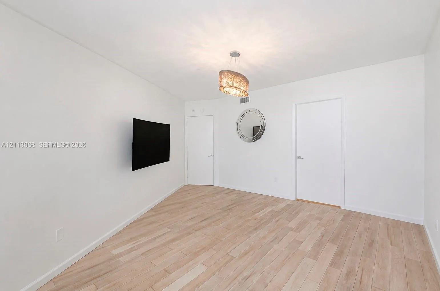 19111 Collins Avenue #1007