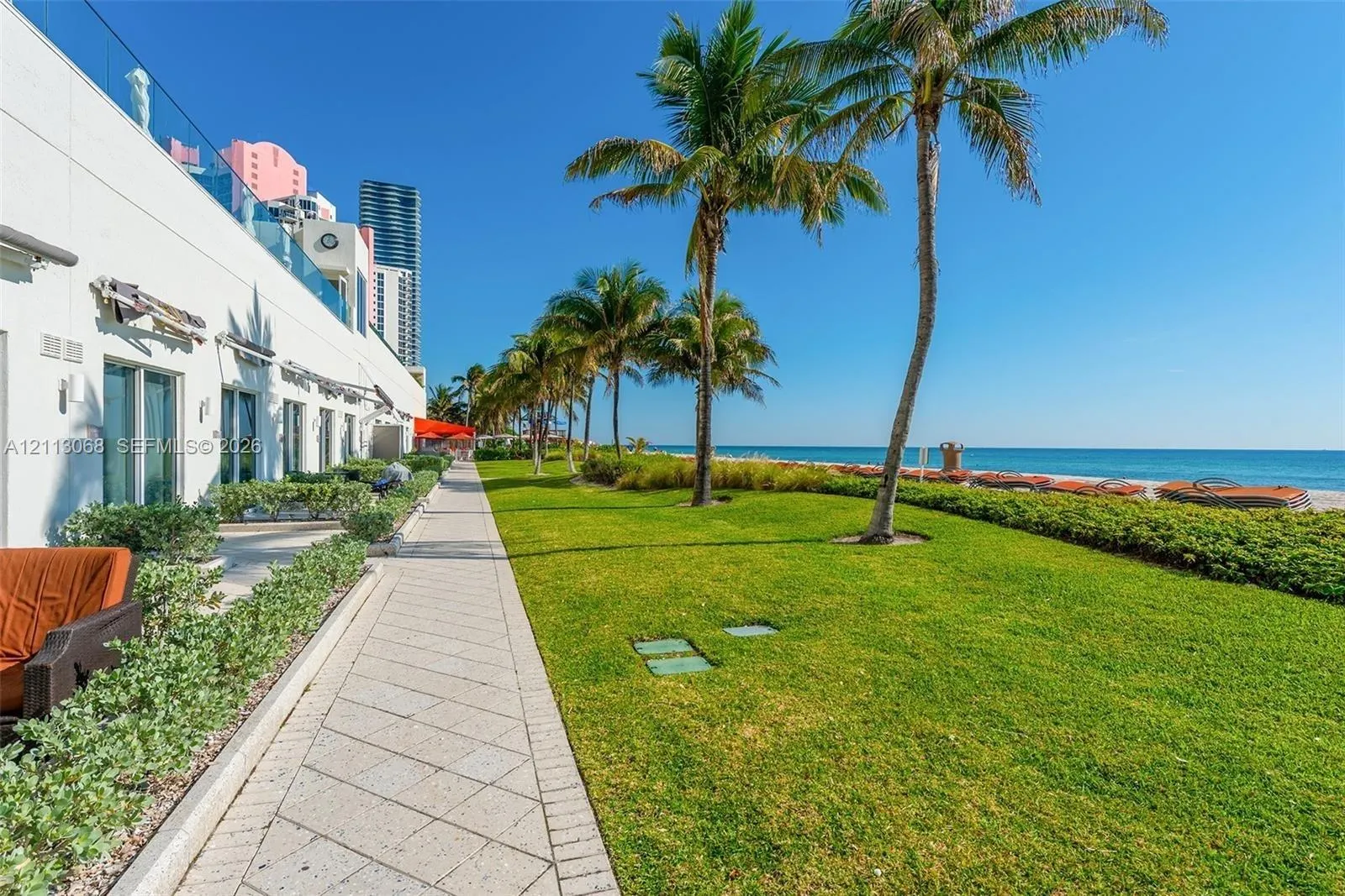 19111 Collins Avenue #1007