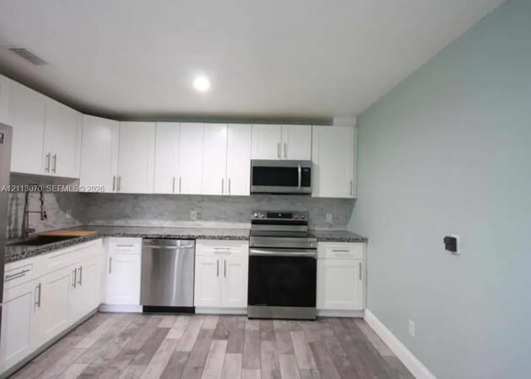 1141 Goldenrod Road #1141