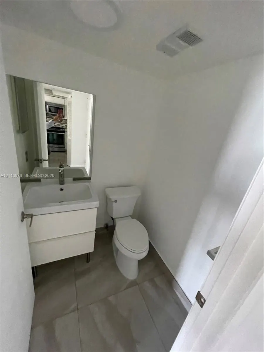 540 Brickell Key Drive #1005