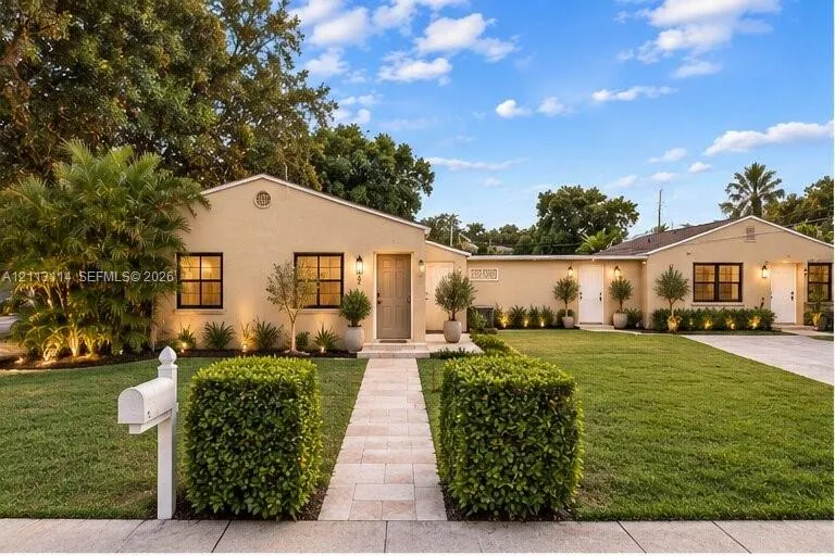 702 Fernwood Drive