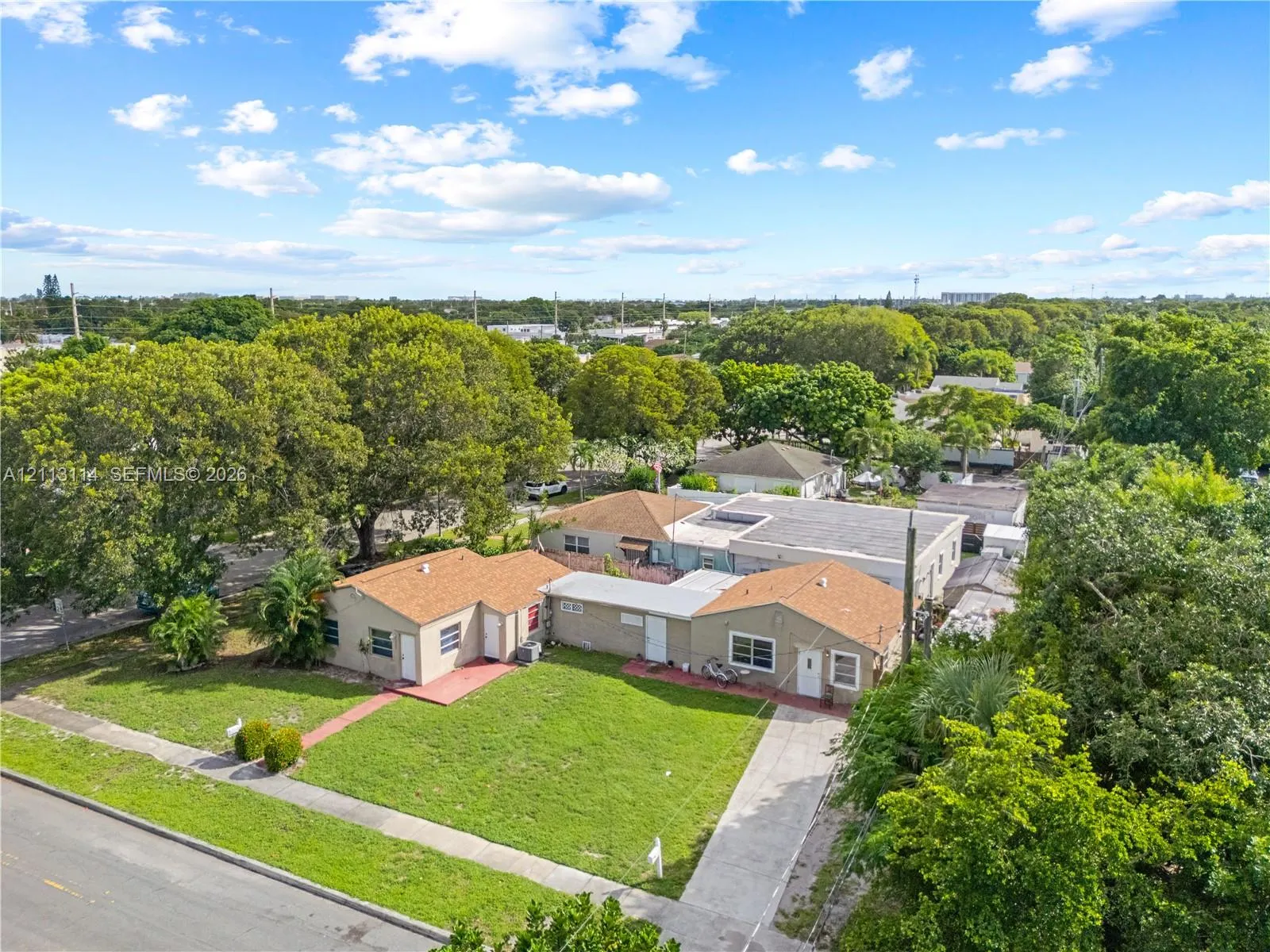 702 Fernwood Drive