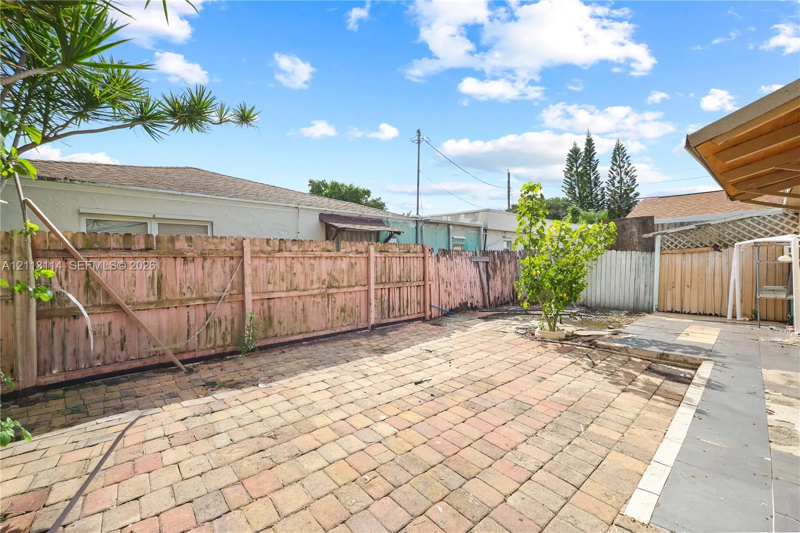 702 Fernwood Drive