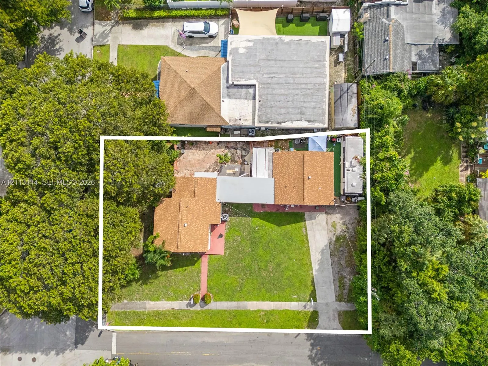 702 Fernwood Drive
