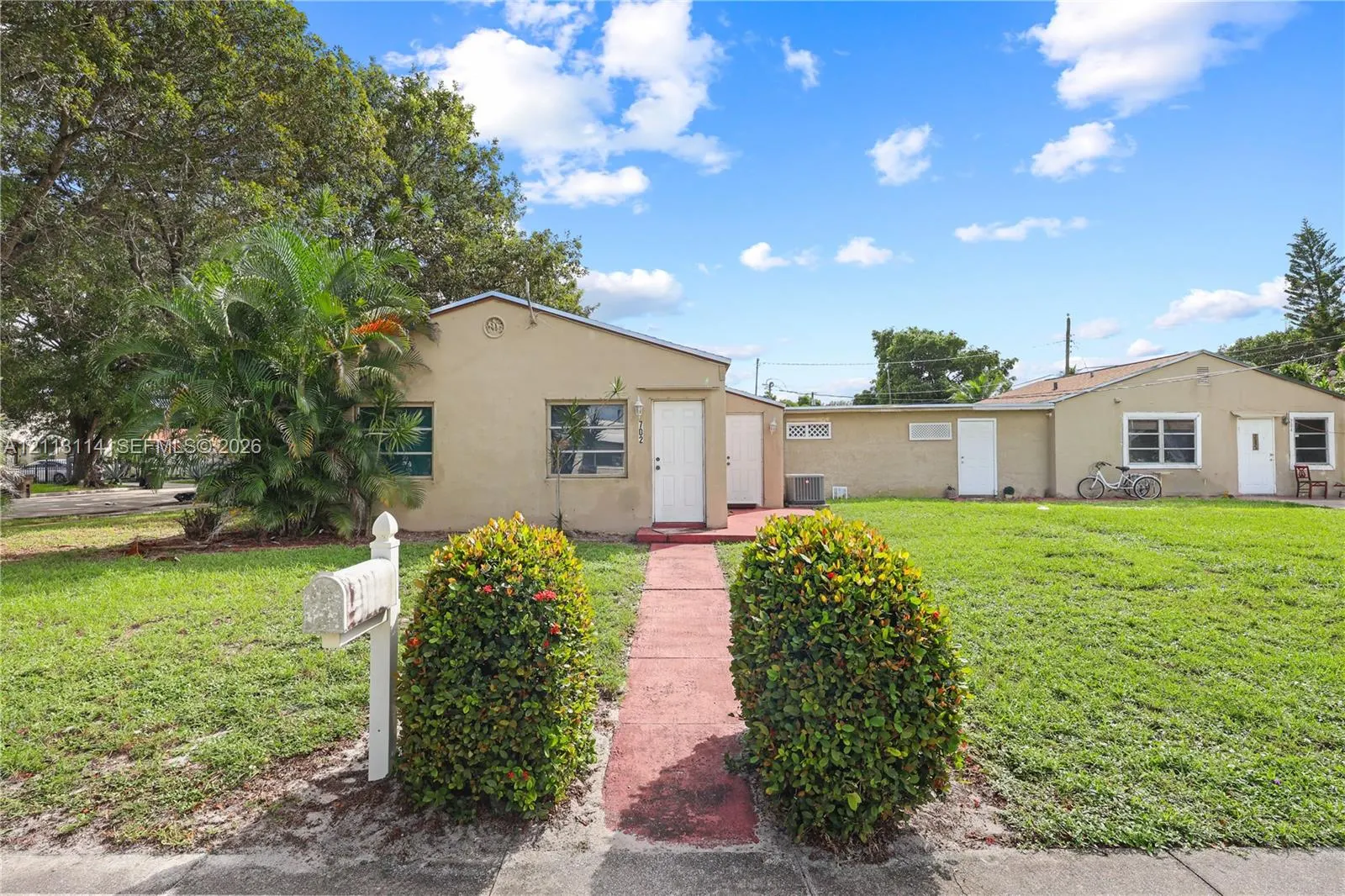 702 Fernwood Drive