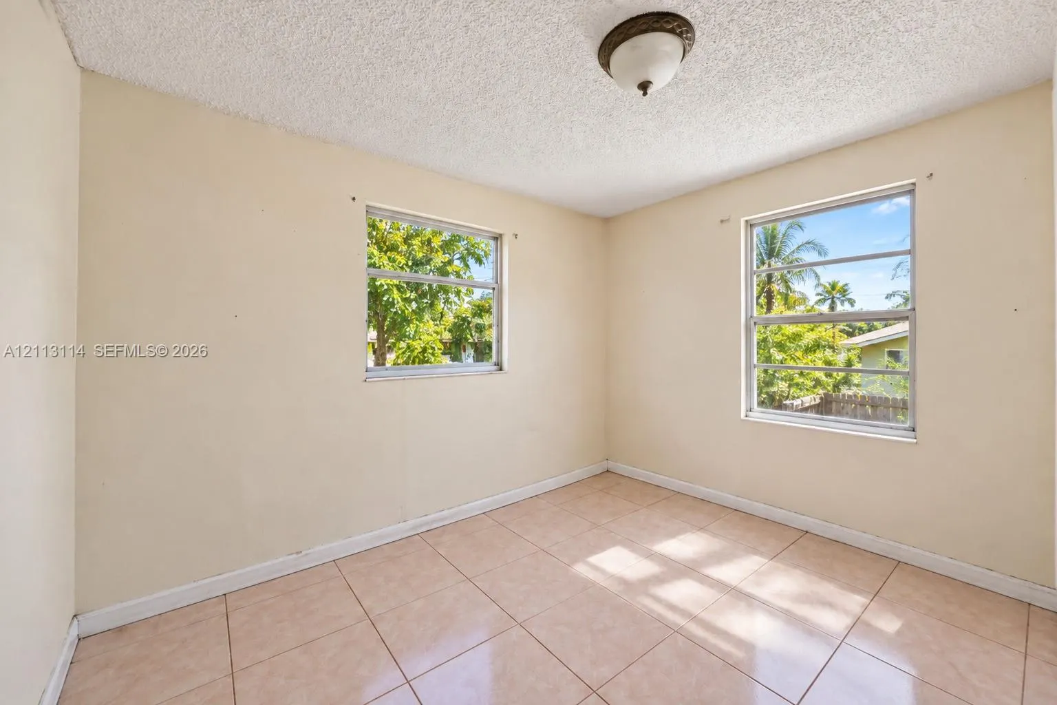 702 Fernwood Drive