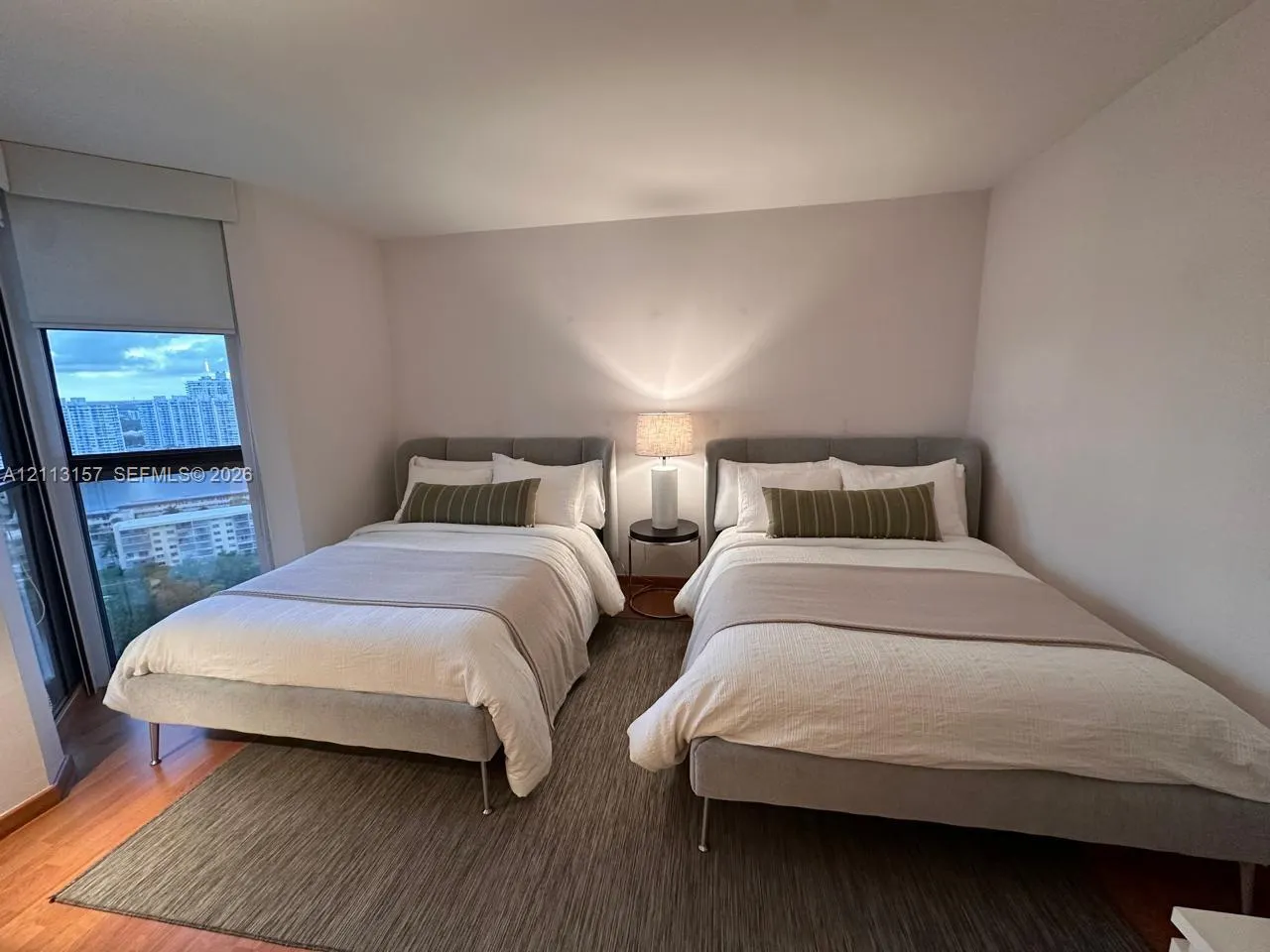 1000 W Island Boulevard #2210