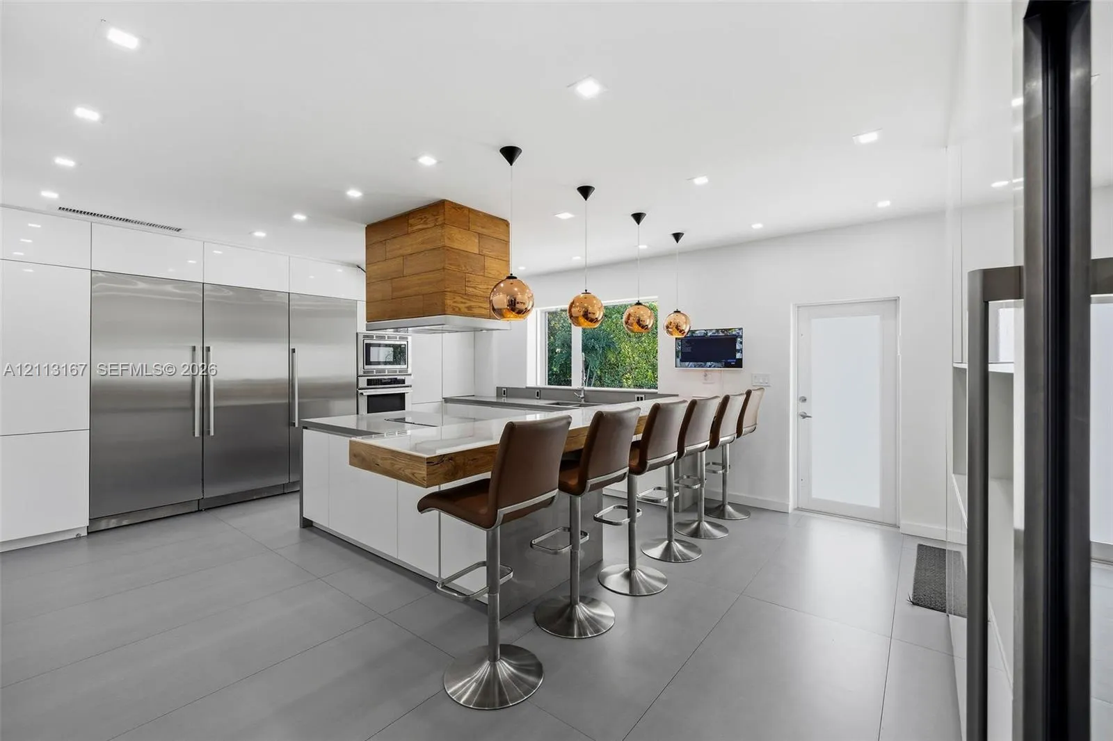 1278 W 27th Street