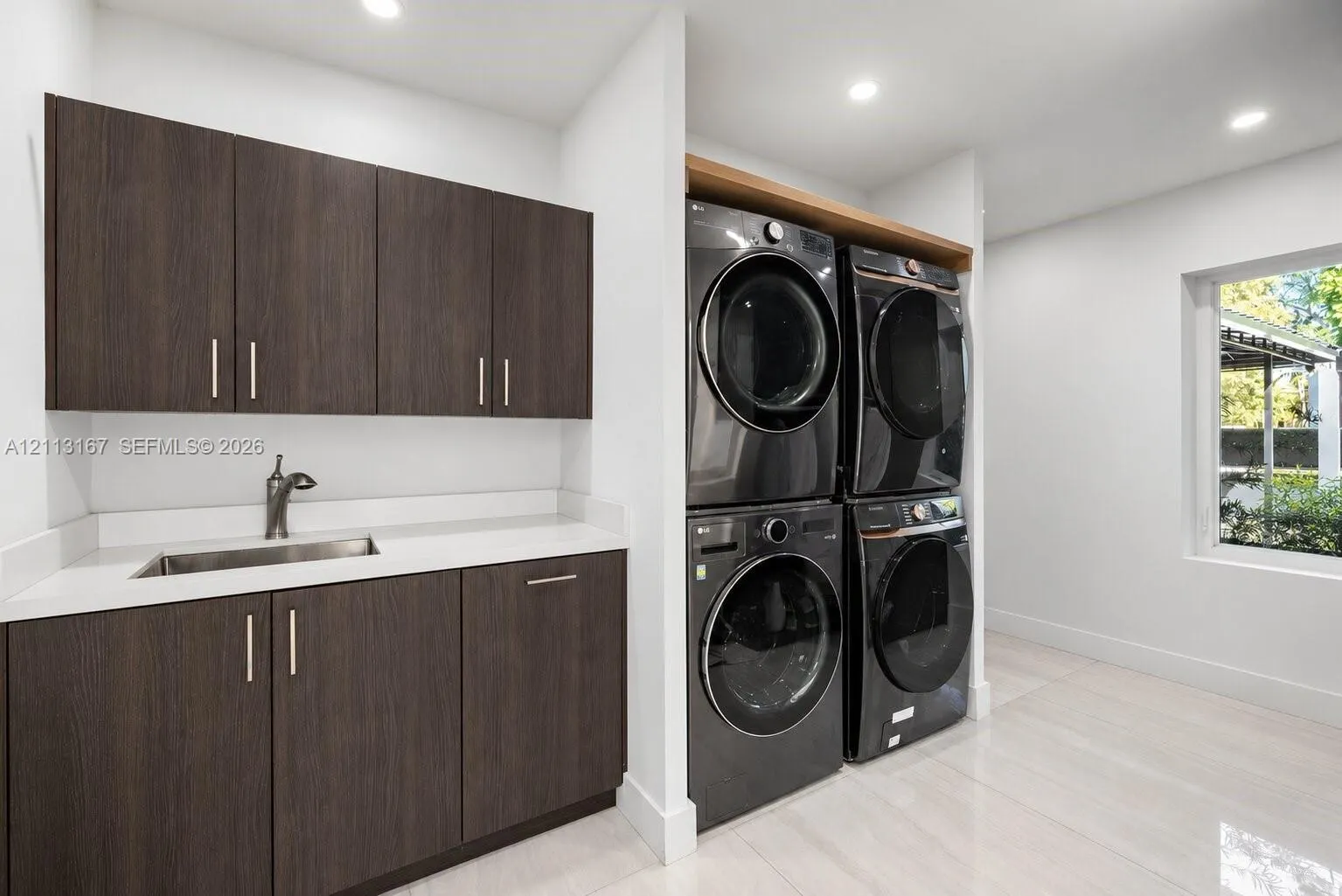 1278 W 27th Street