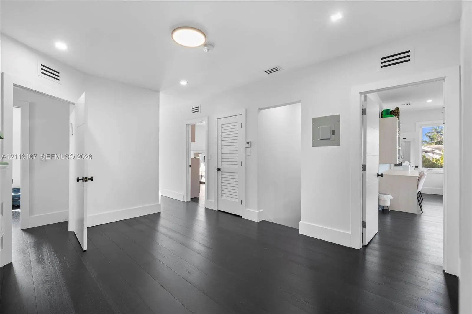 1278 W 27th Street