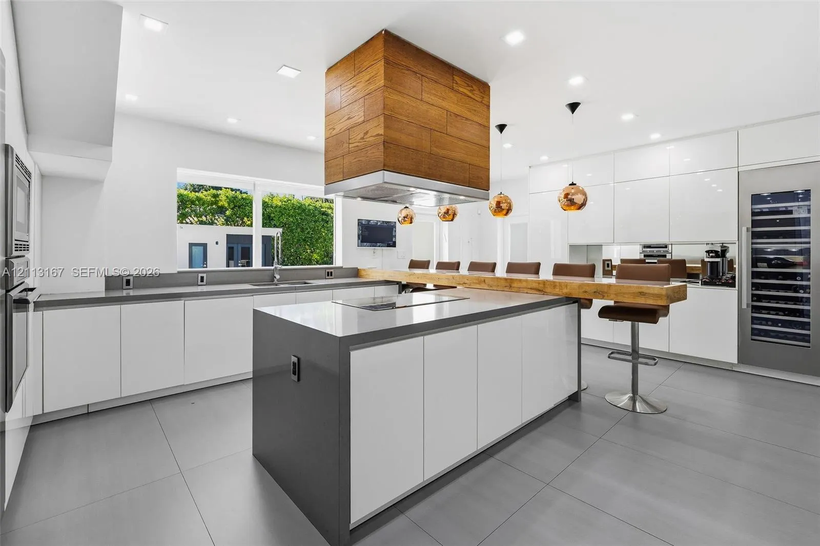 1278 W 27th Street