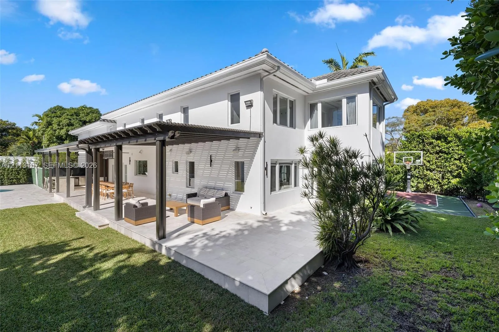 1278 W 27th Street