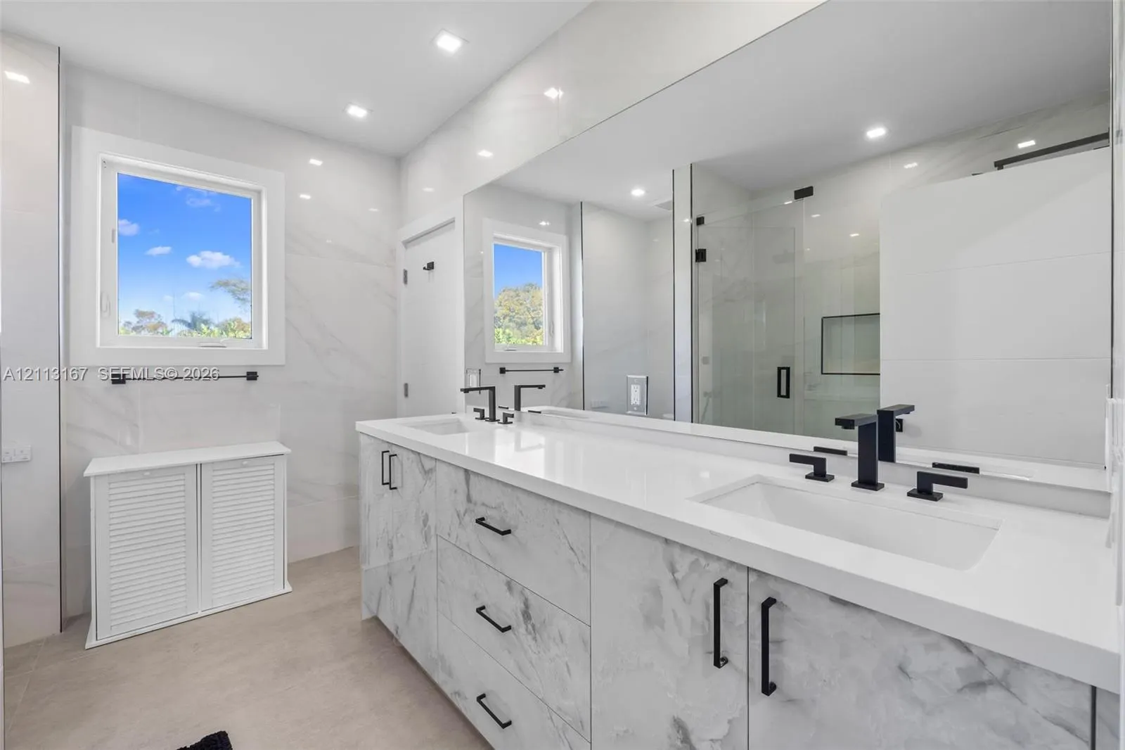 1278 W 27th Street