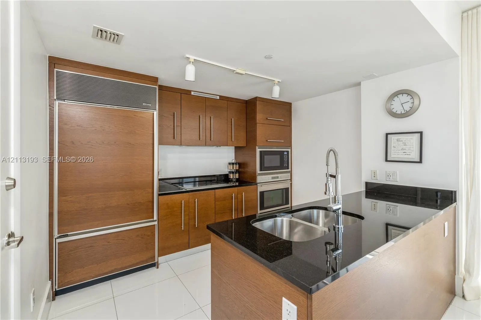 485 Brickell Avenue #3704