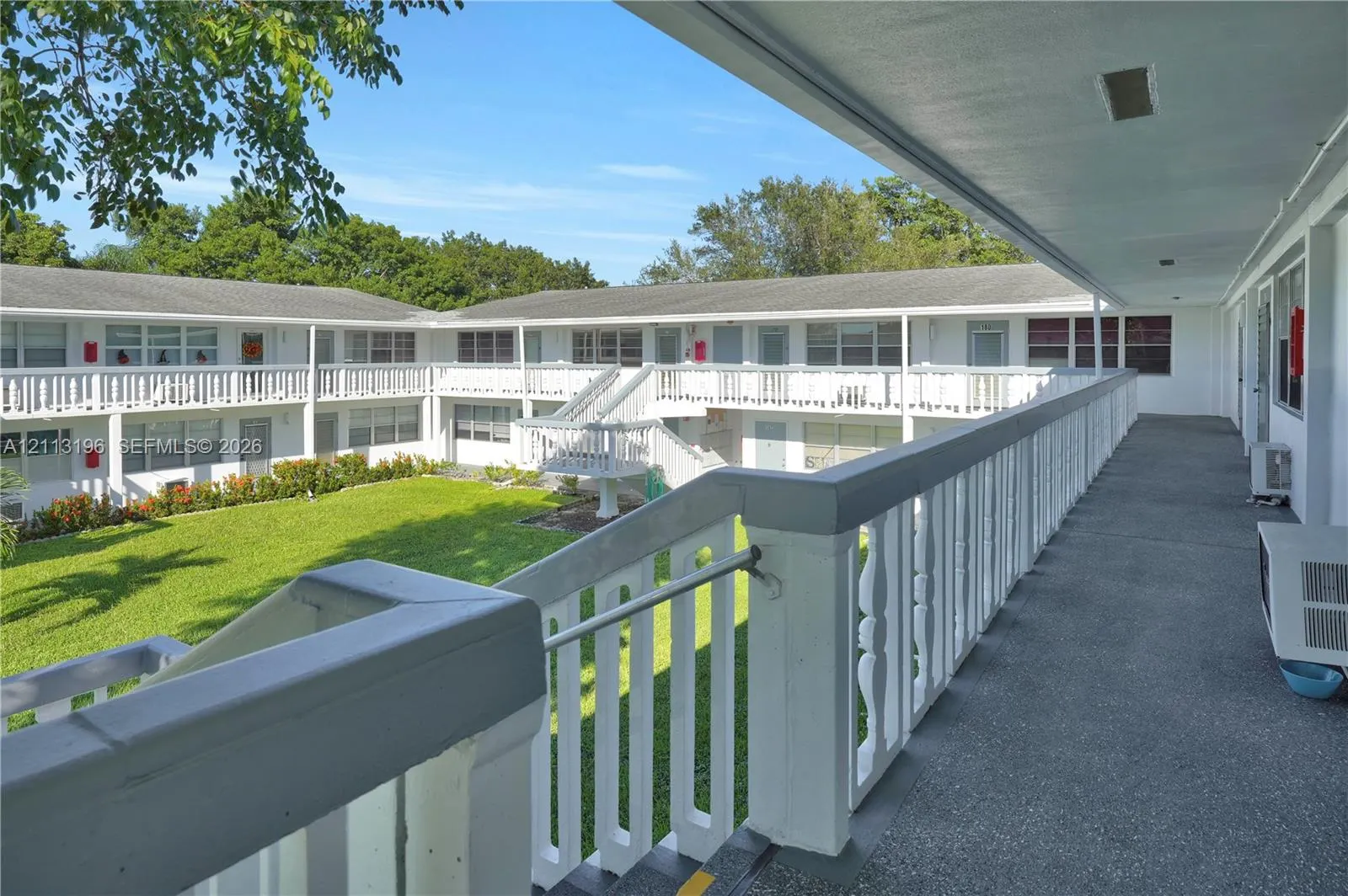 182 Westbury J #182