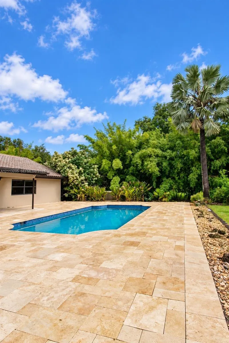 13500 SW 16th Court