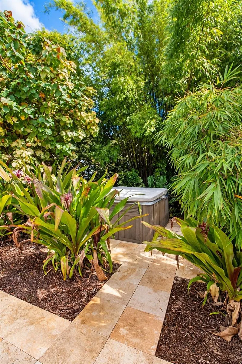 13500 SW 16th Court