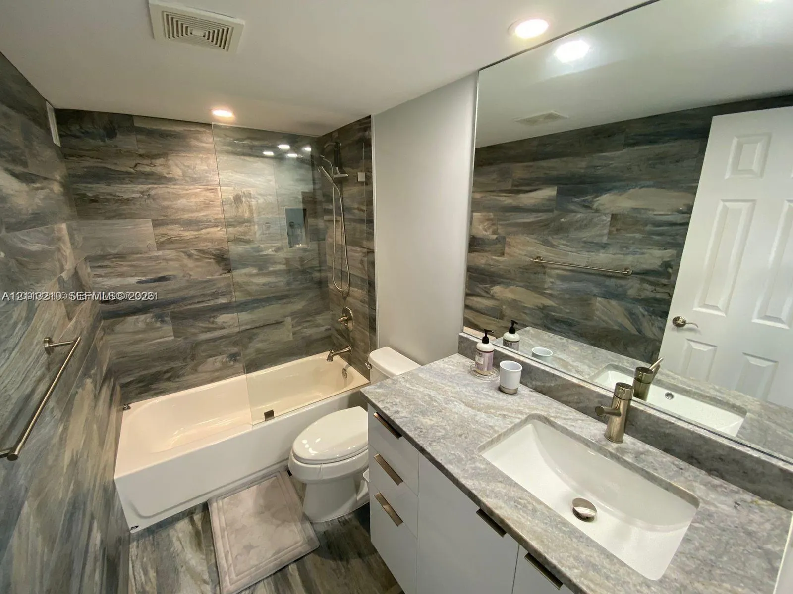 5200 N Ocean Boulevard #809D