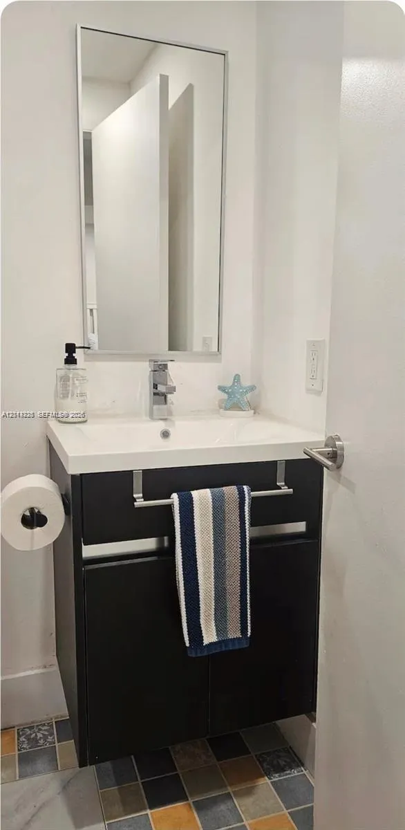 144 NW 7th Avenue #2