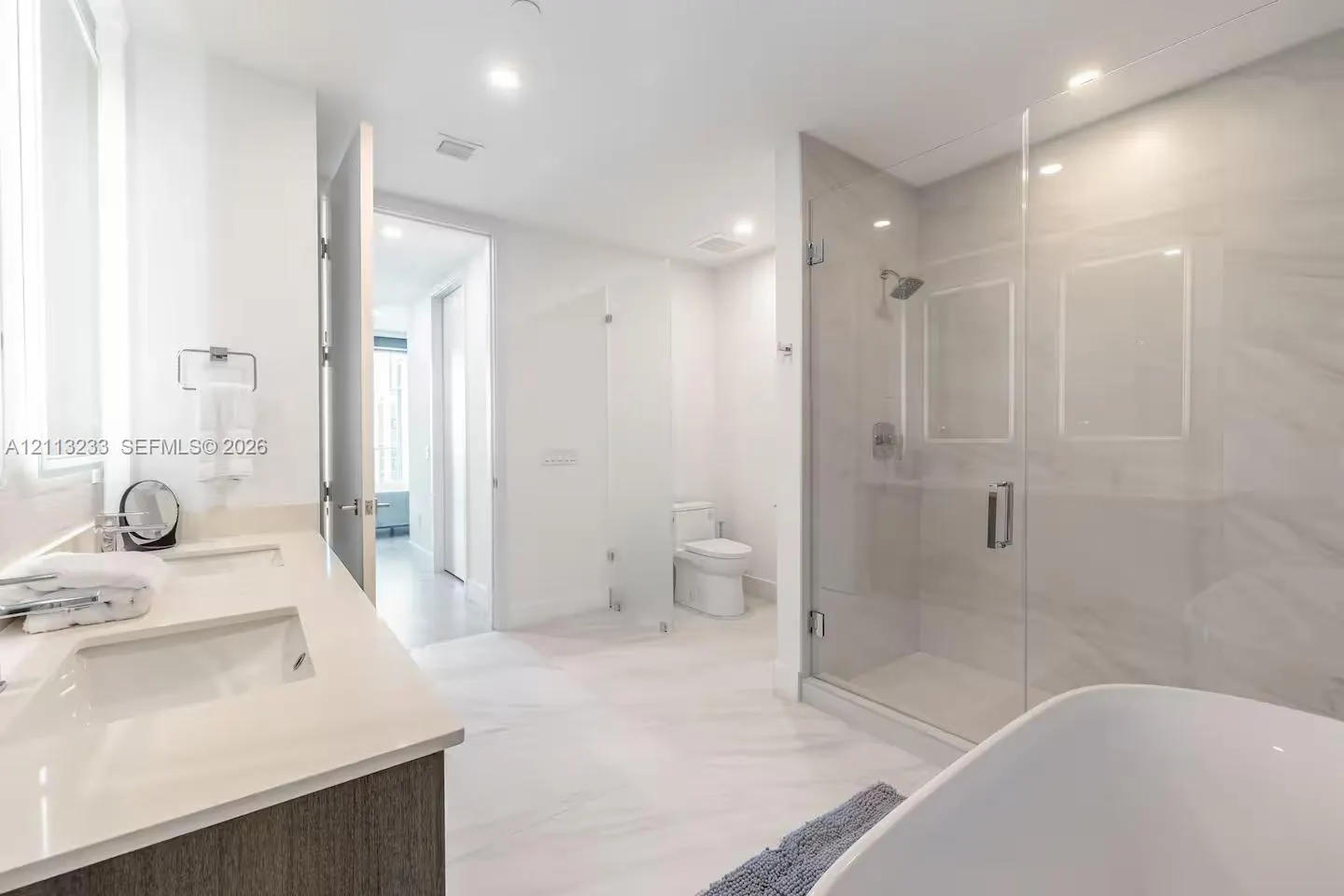 17550 Collins Avenue #1203