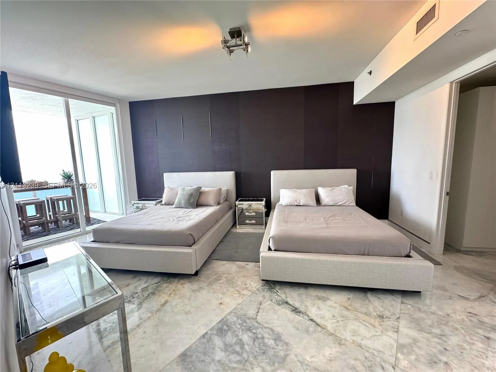 16001 Collins Avenue #2403