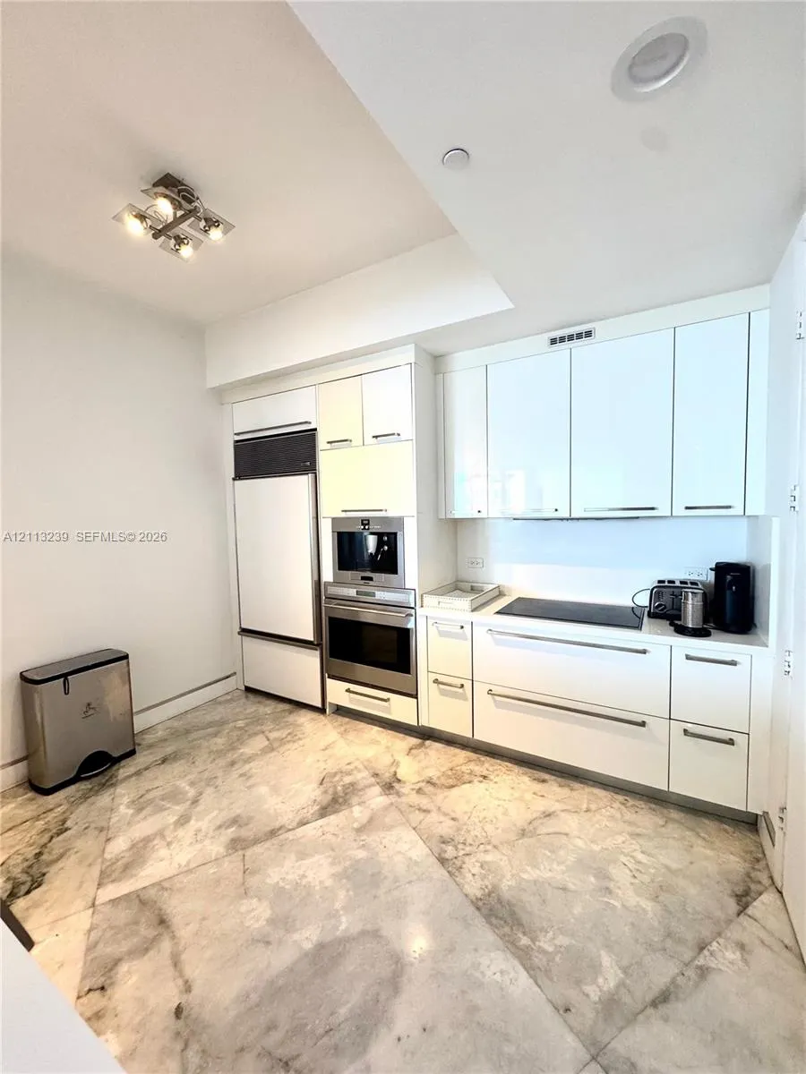 16001 Collins Avenue #2403