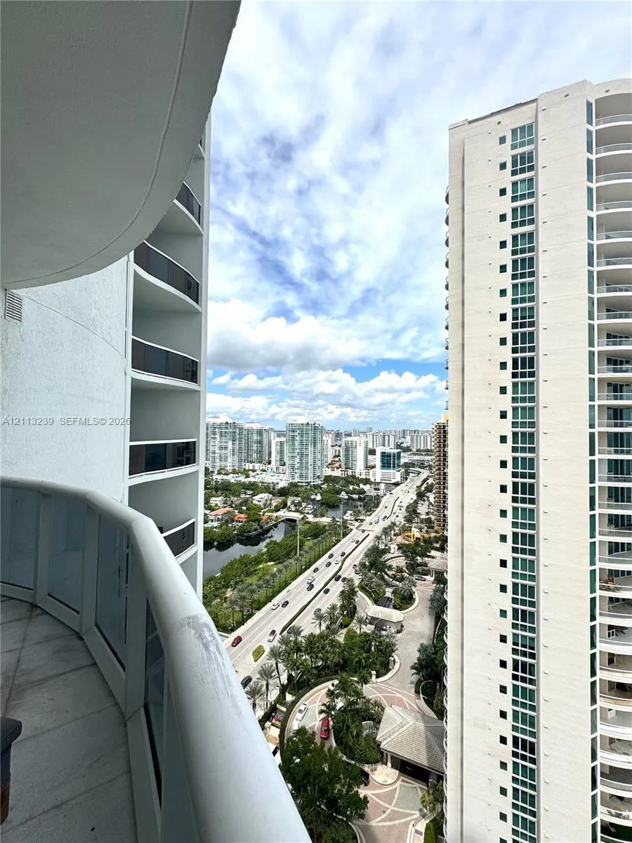 16001 Collins Avenue #2403