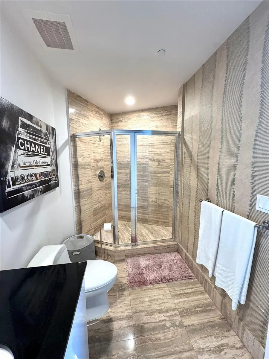 16001 Collins Avenue #2403
