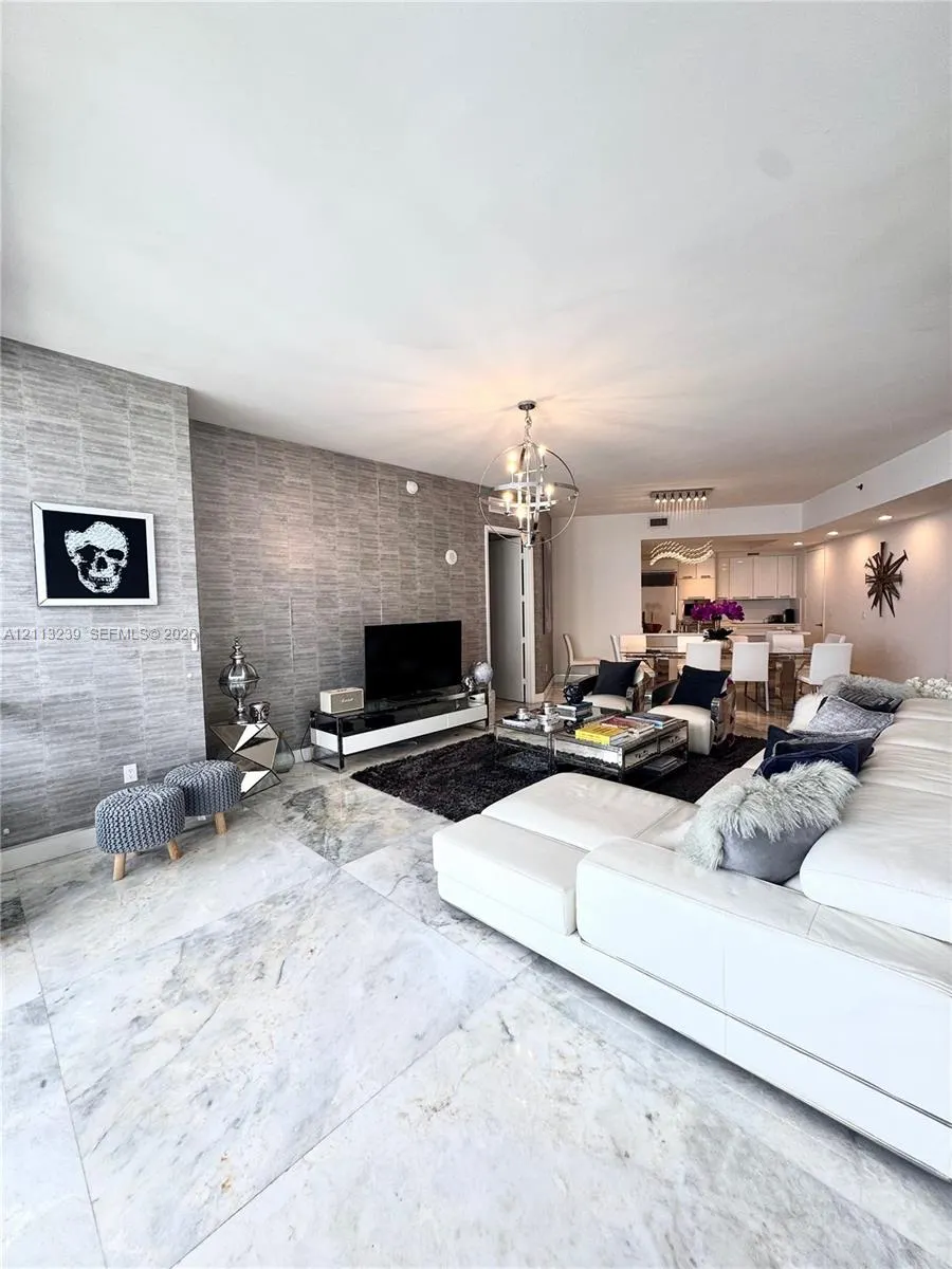 16001 Collins Avenue #2403