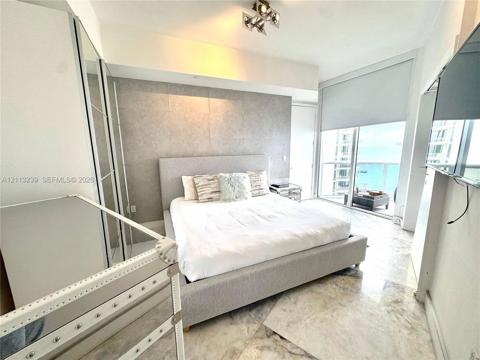 16001 Collins Avenue #2403