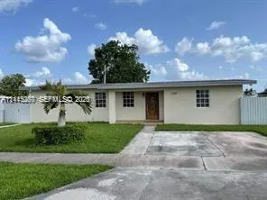 11450 SW 42nd Terrace #studio