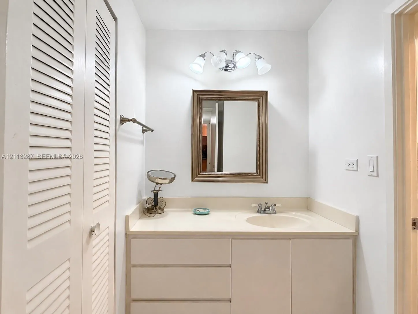 7135 Collins Avenue #331