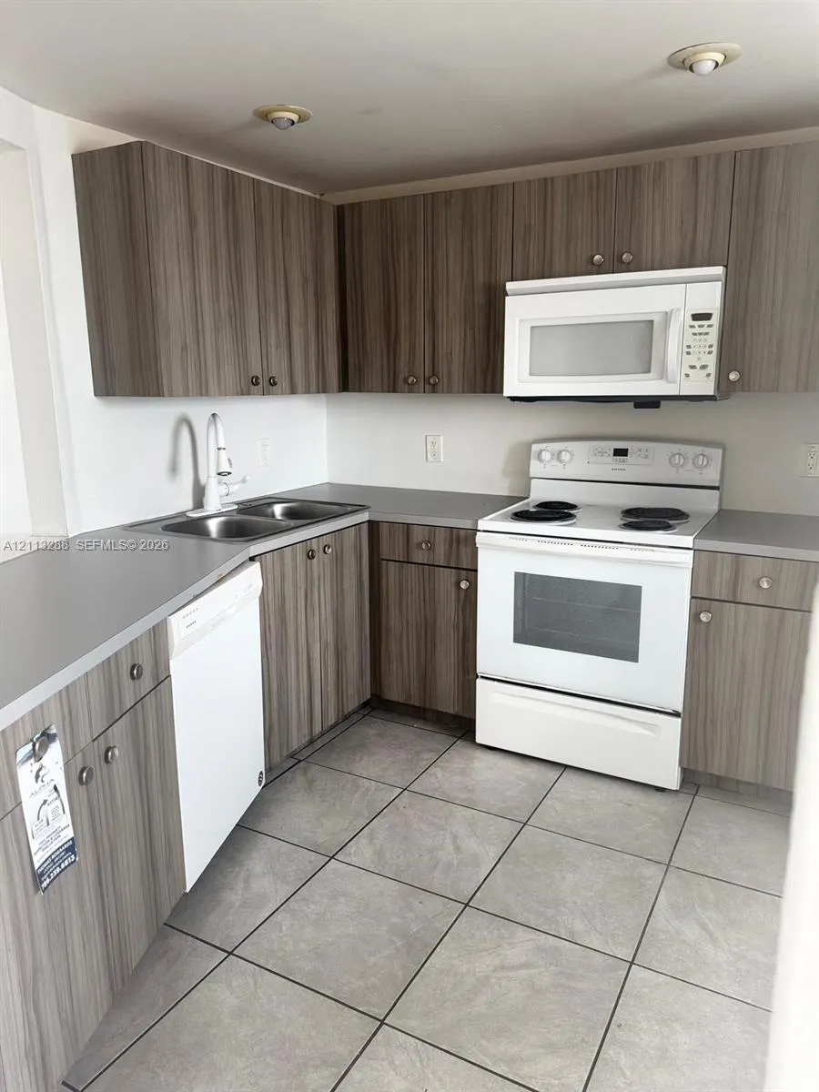 1770 NE 191st Street #815-1