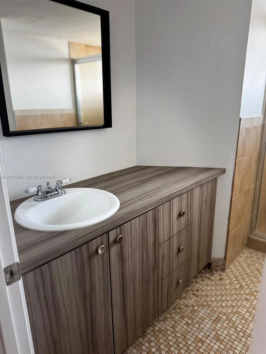 1770 NE 191st Street #815-1