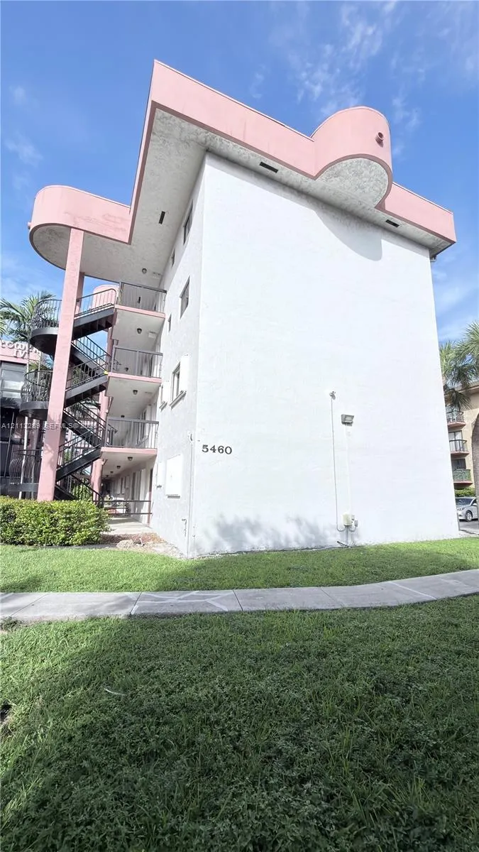 5460 W 21st Court #208